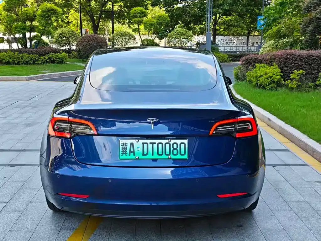 Tesla Model 3 — фото 9