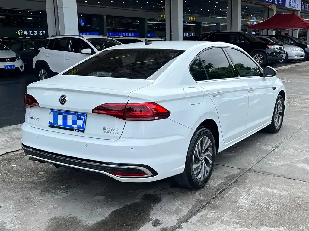 Volkswagen Bora 2023 из CN, фото 6