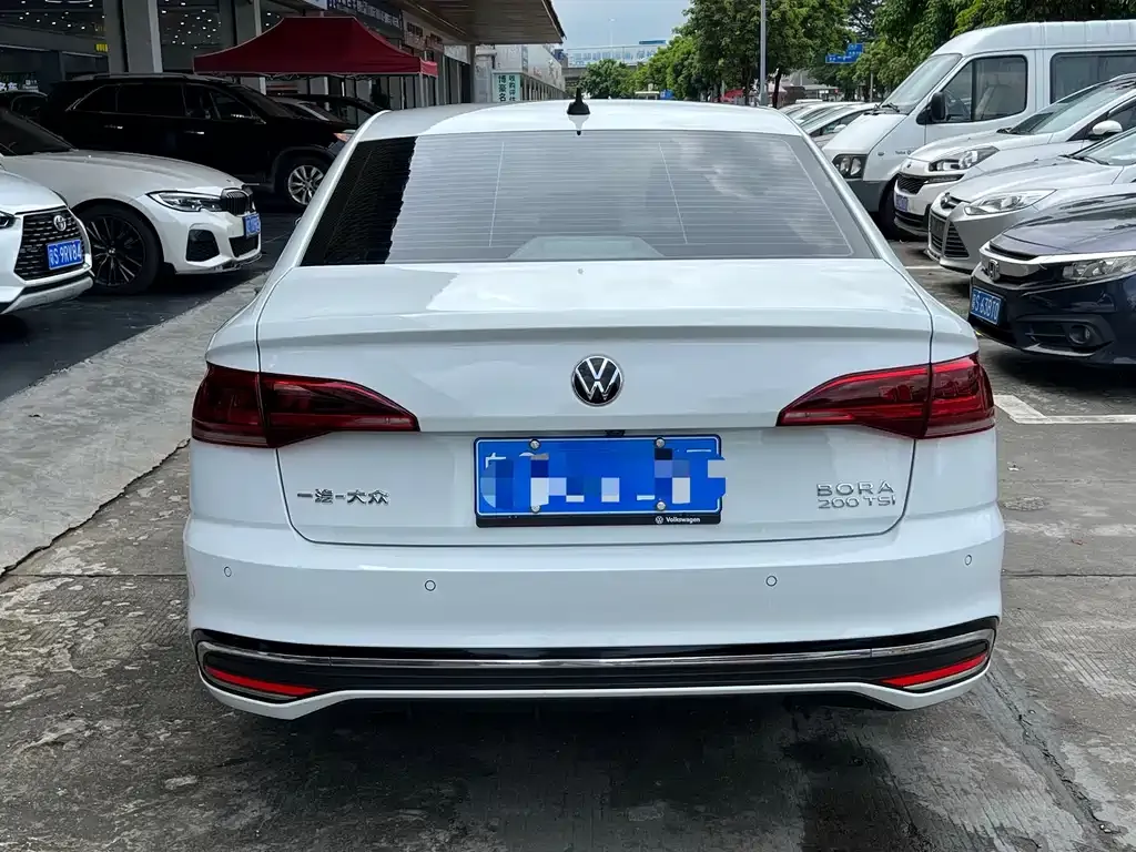 Volkswagen Bora 2023 из CN, фото 10