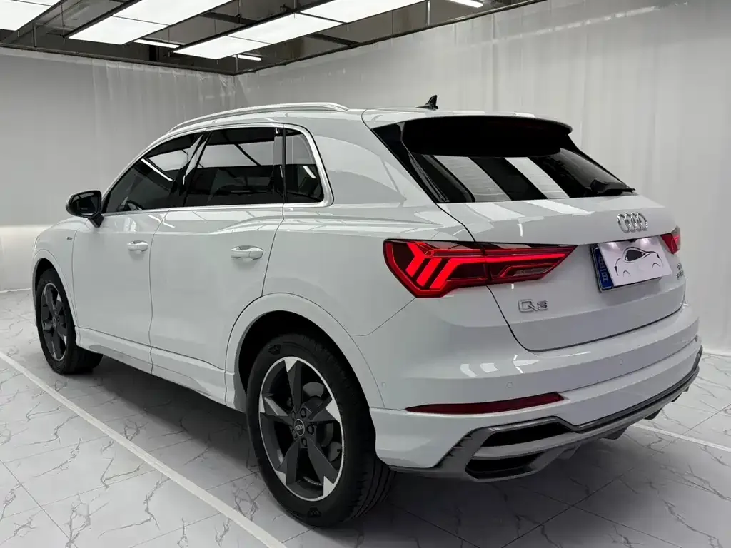 Audi Q3 — фото 6