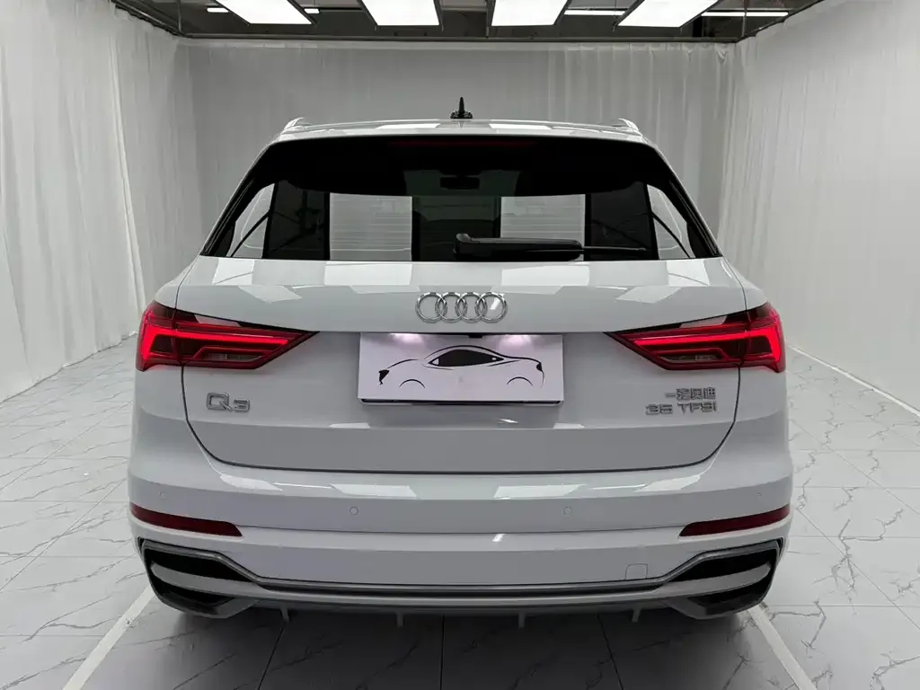 Audi Q3 — фото 9