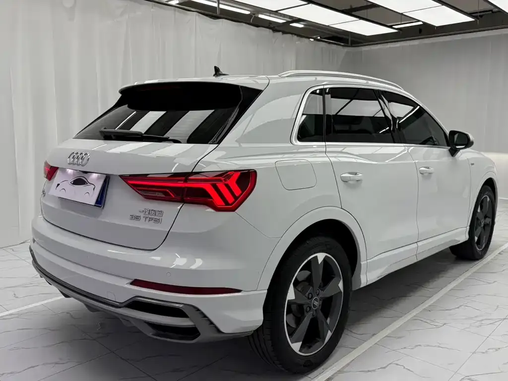 Audi Q3 — фото 3