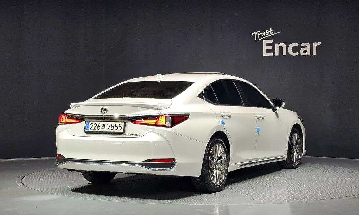 Lexus ES 2026 из KR, фото 2