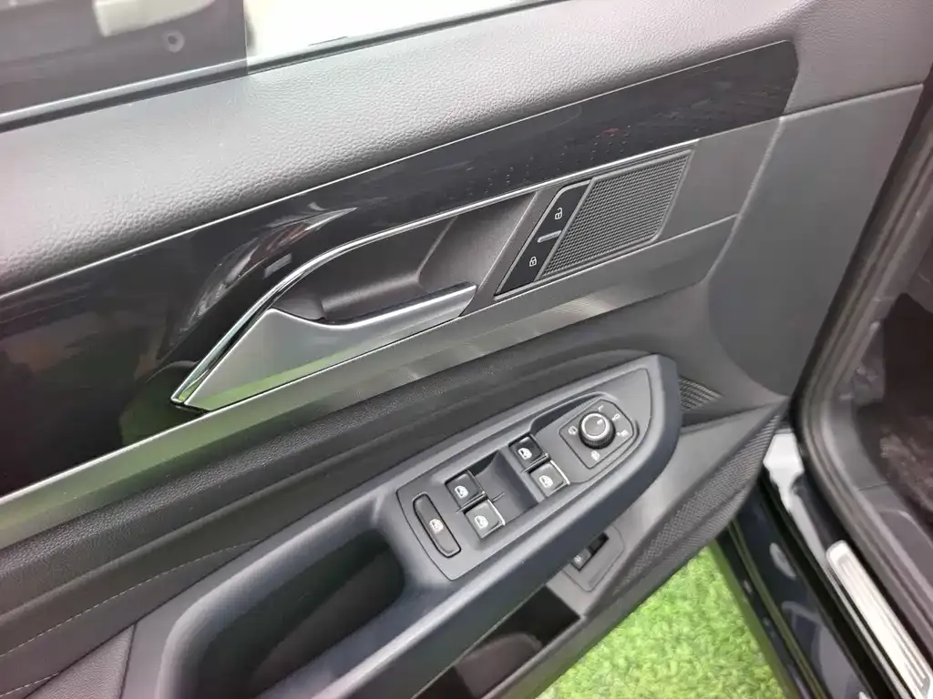 Volkswagen Passat — фото 2