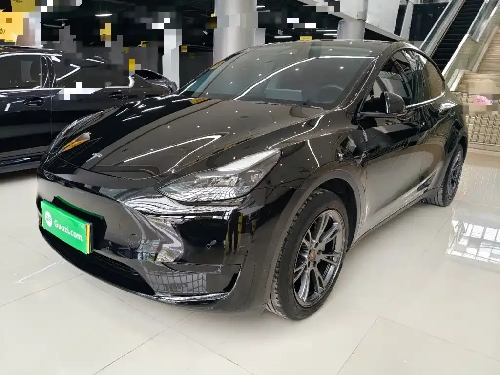 Tesla Model Y — фото 6