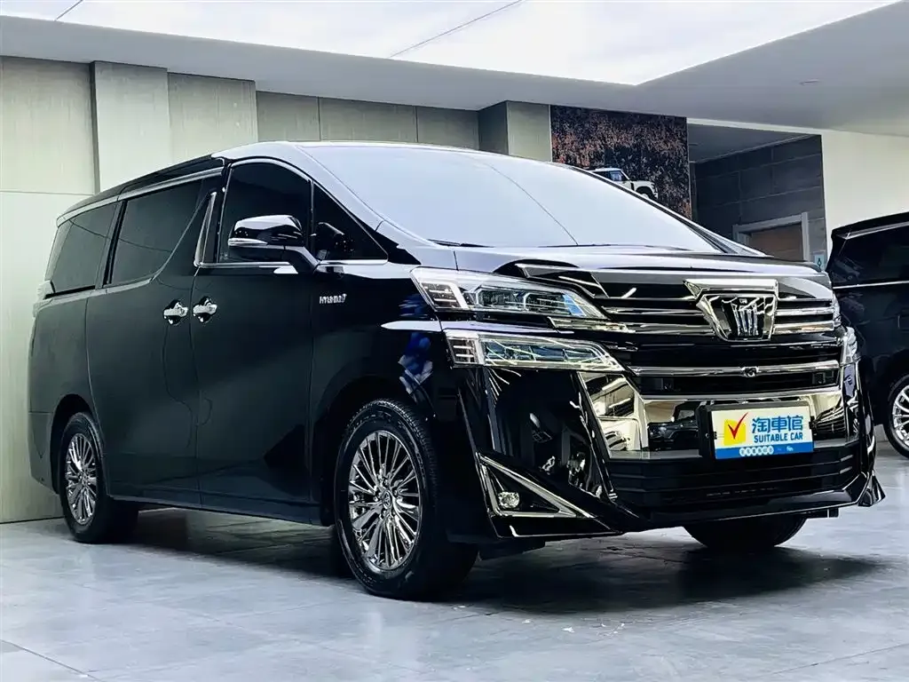 Toyota Vellfire — фото 4