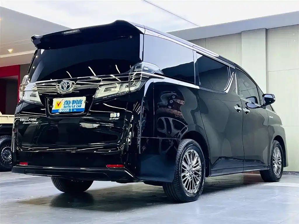 Toyota Vellfire — фото 5