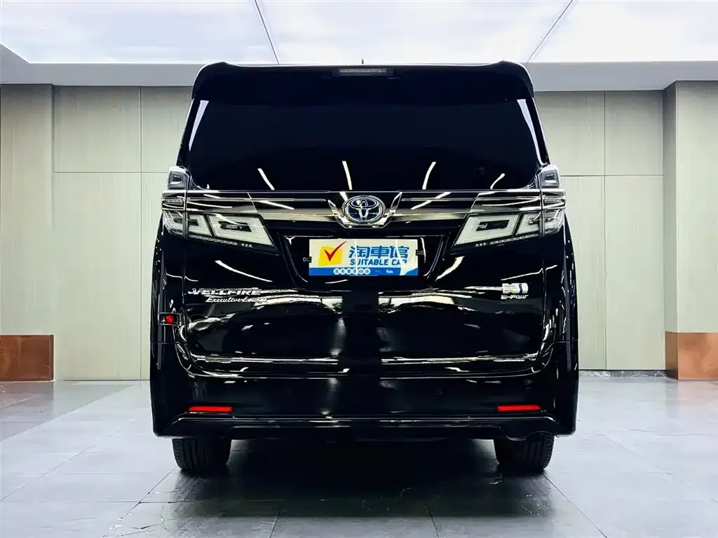 Toyota Vellfire — фото 2