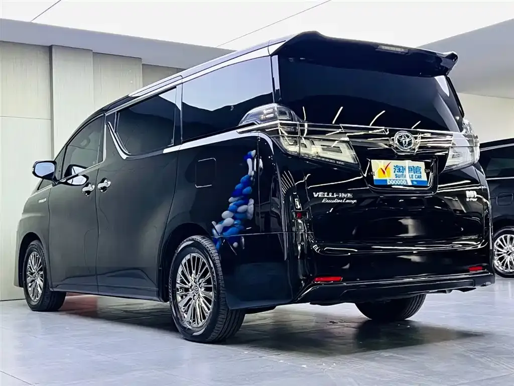 Toyota Vellfire — фото 3