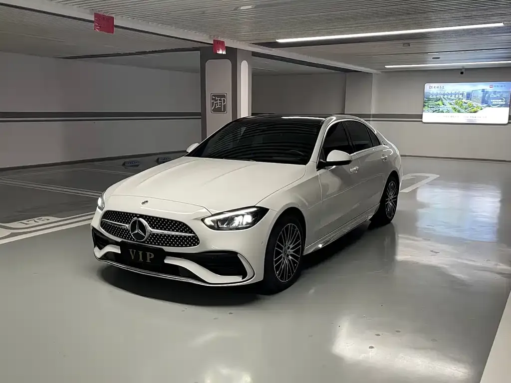 Mercedes-Benz C-Class — фото 1