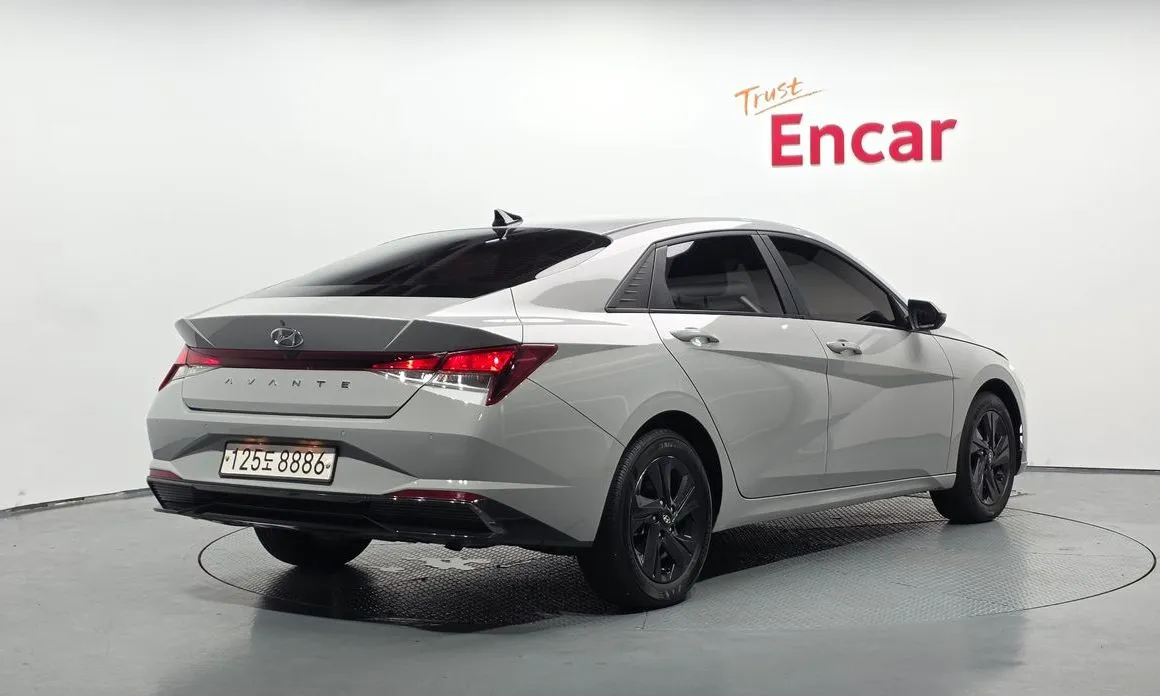 Hyundai AVANTE — фото 2