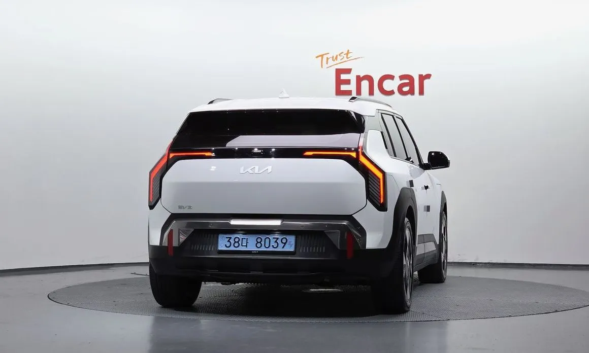 Kia EV3 — фото 4