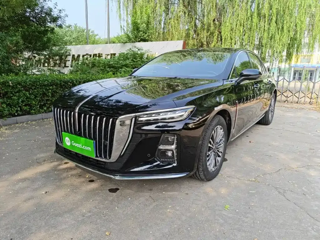Hongqi H5 — фото 1