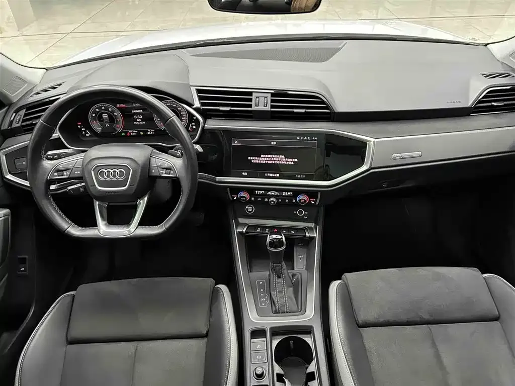 Audi Q3 — фото 10