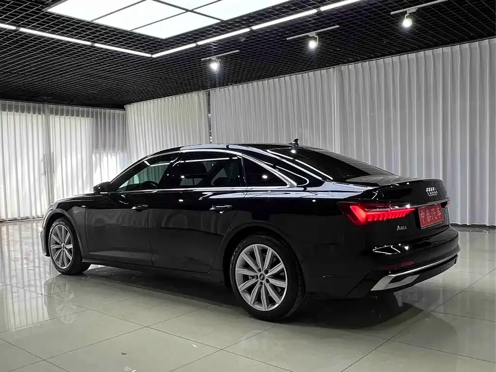 Audi A6L — фото 5