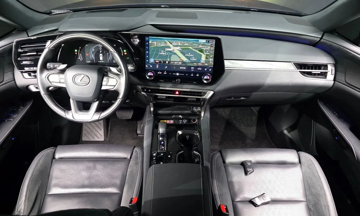 Lexus RX — фото 9