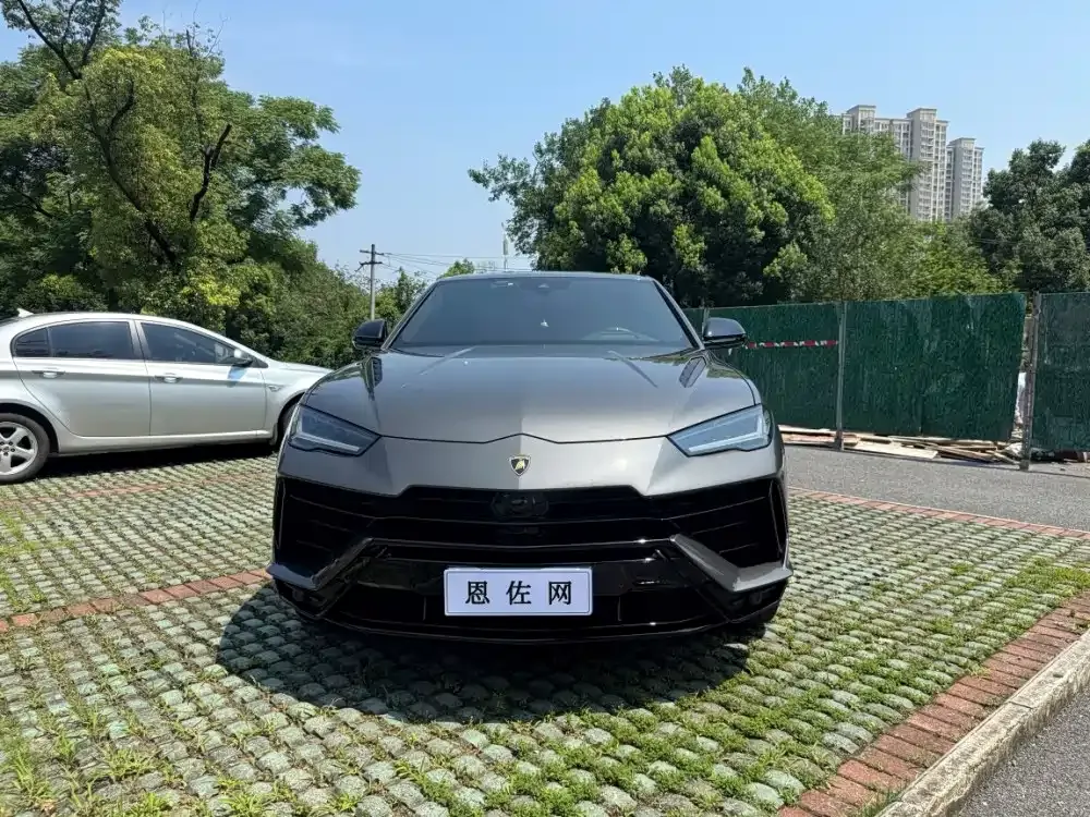Lamborghini Urus — фото 10