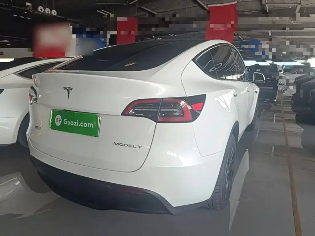 Tesla Model Y — фото 4
