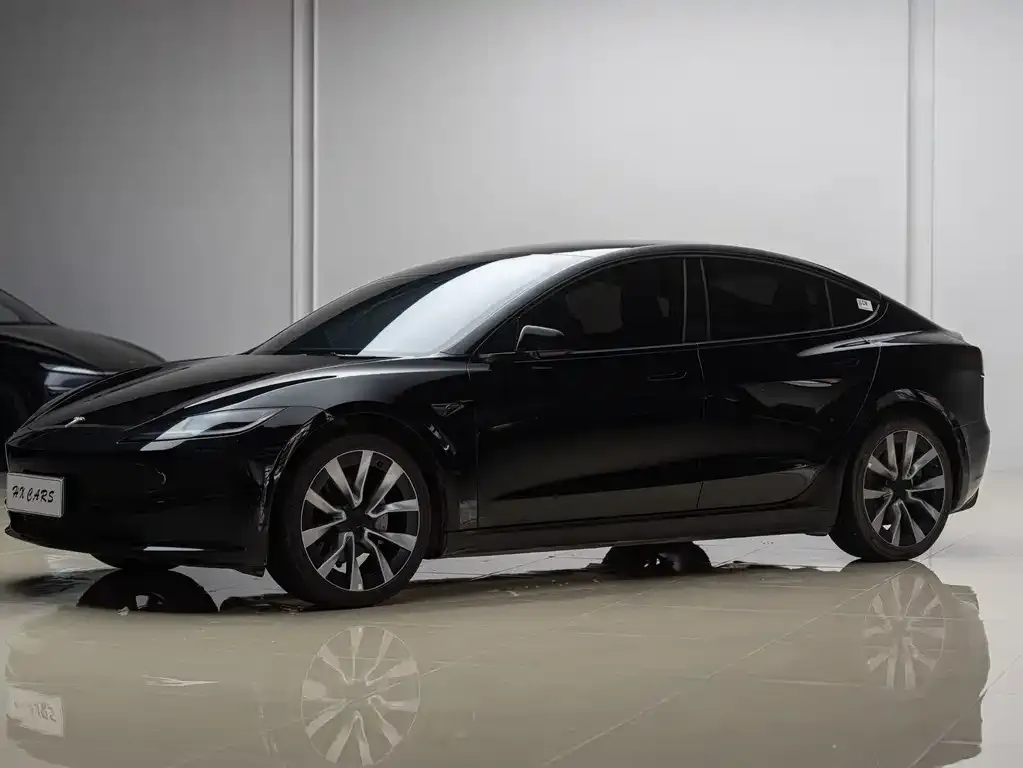 Tesla Model 3 — фото 6