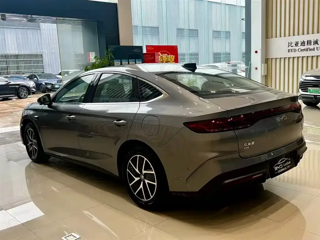 BYD Qin L — фото 6