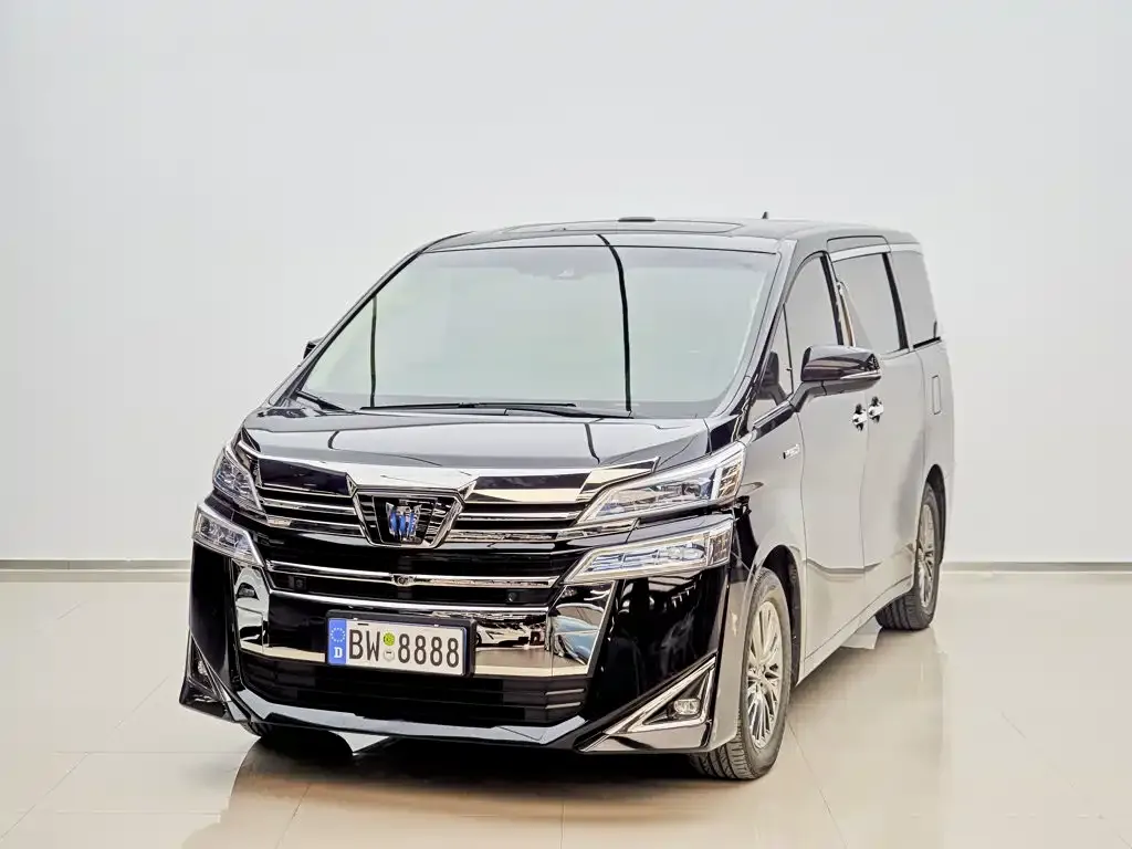 Toyota Vellfire — фото 1
