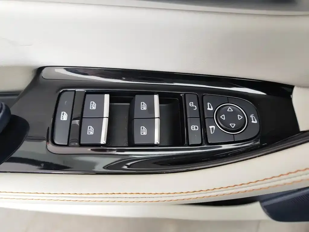 BYD PLUS New Energy — фото 7