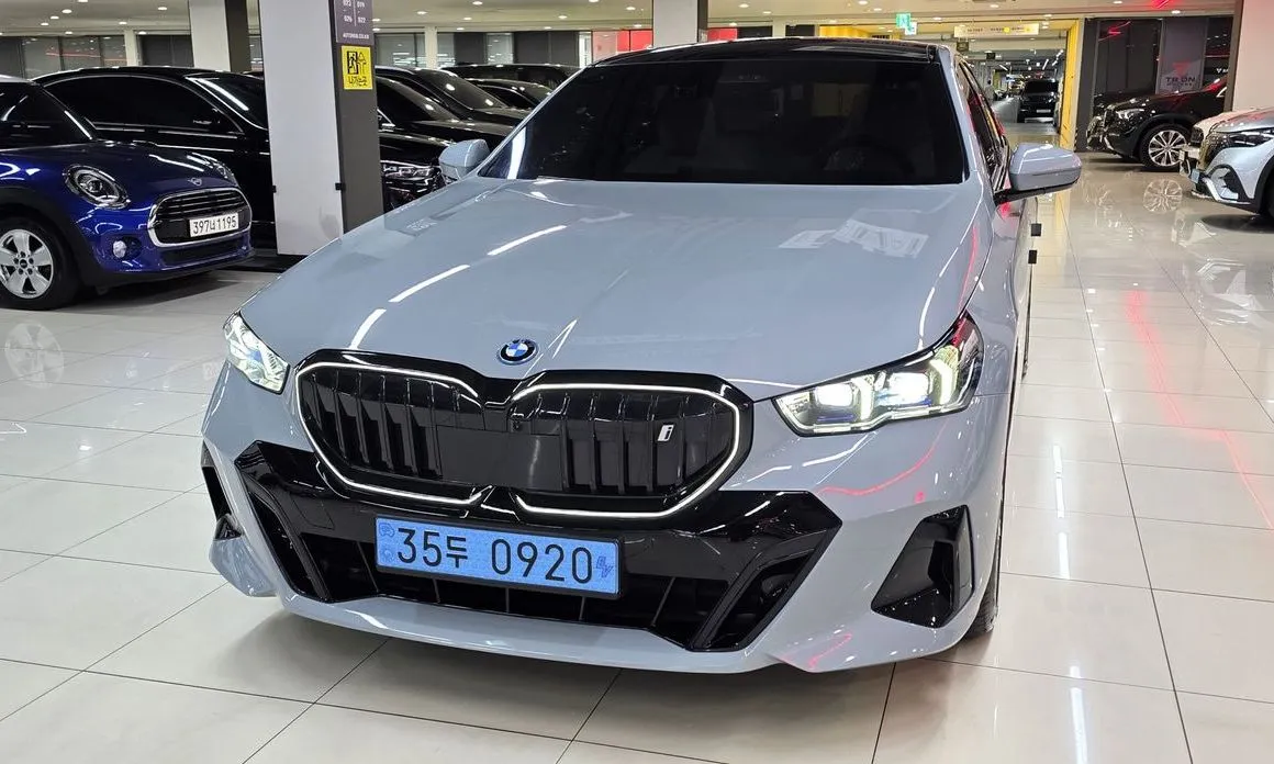BMW i5 — фото 7