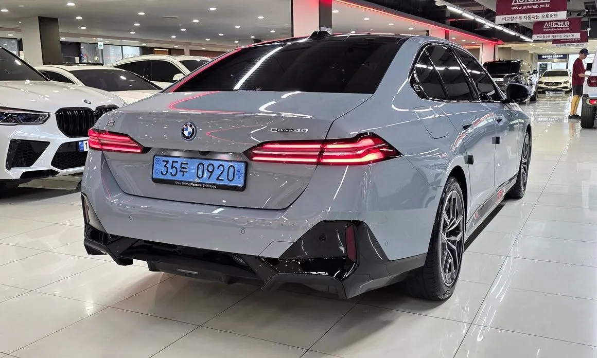 BMW i5 — фото 8
