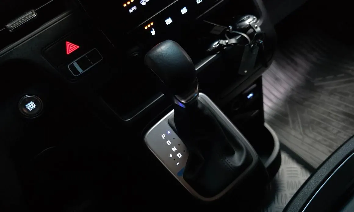 Hyundai Staria — фото 2