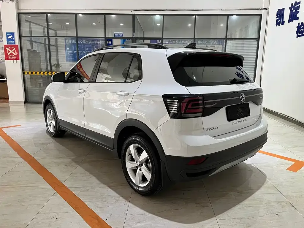Volkswagen T-Cross — фото 7