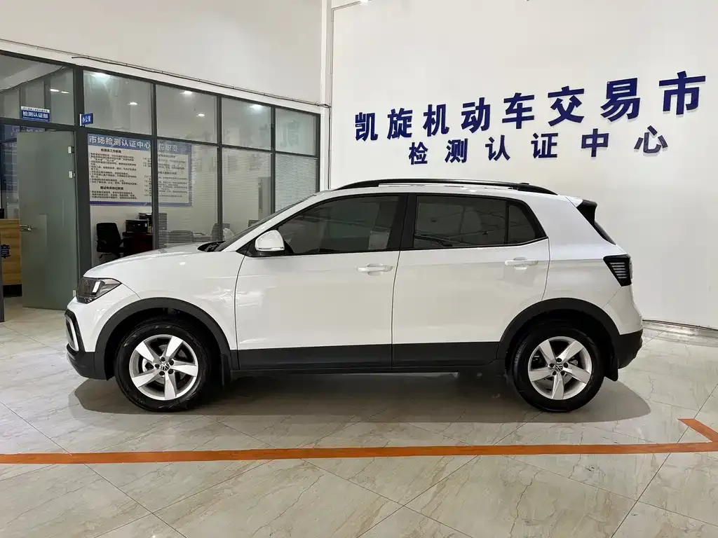 Volkswagen T-Cross — фото 10