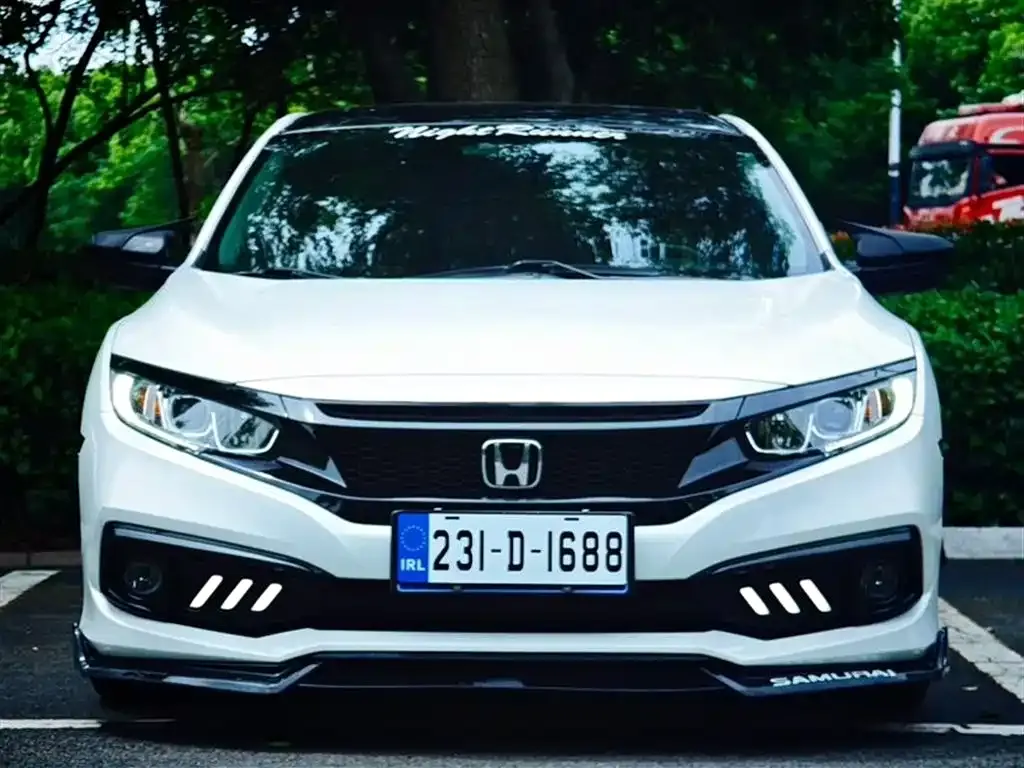 Honda Civic — фото 1