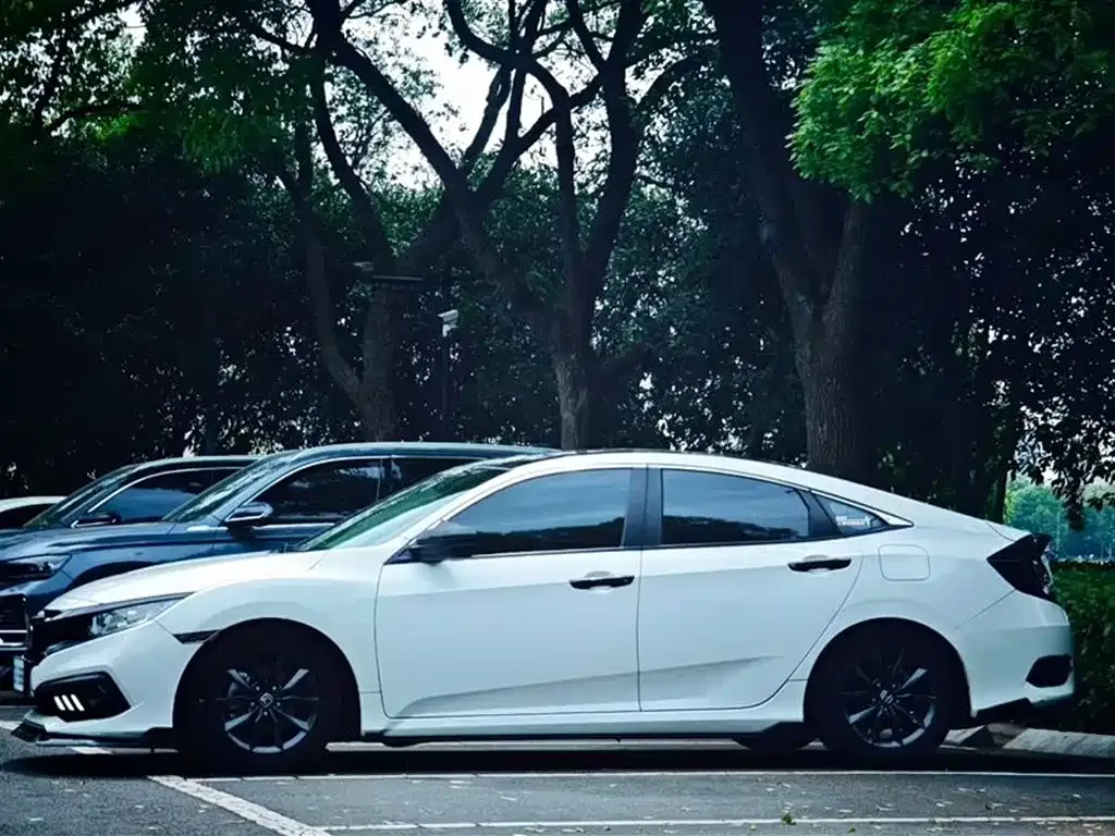 Honda Civic — фото 7