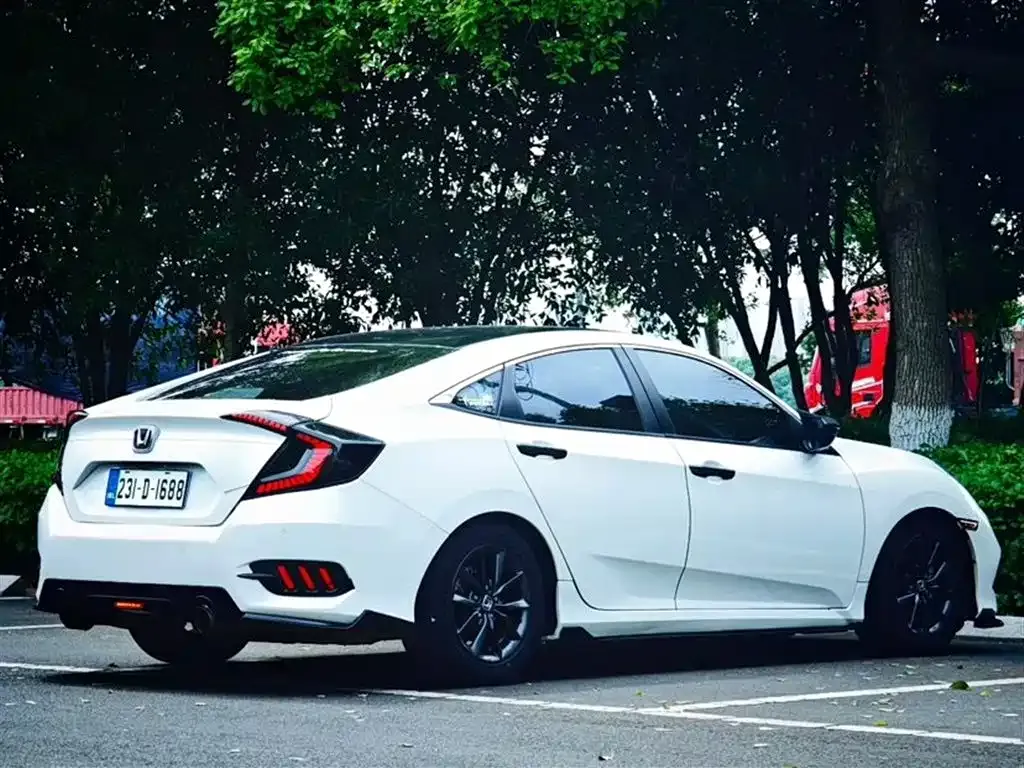 Honda Civic — фото 6
