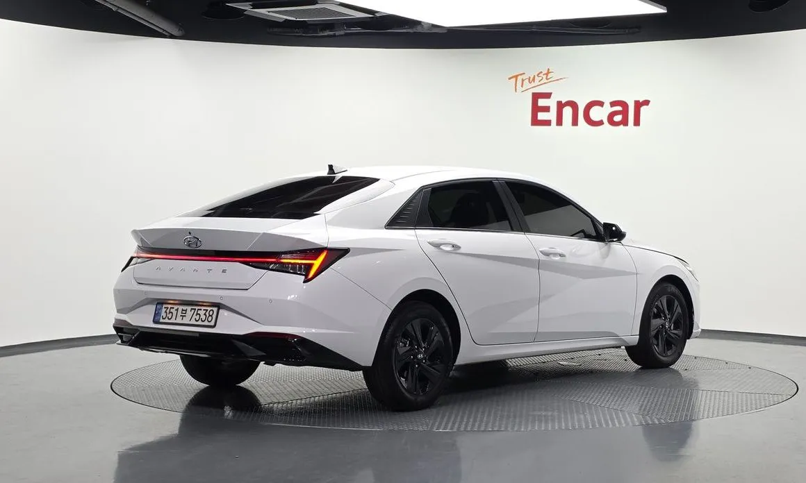 Hyundai AVANTE — фото 5