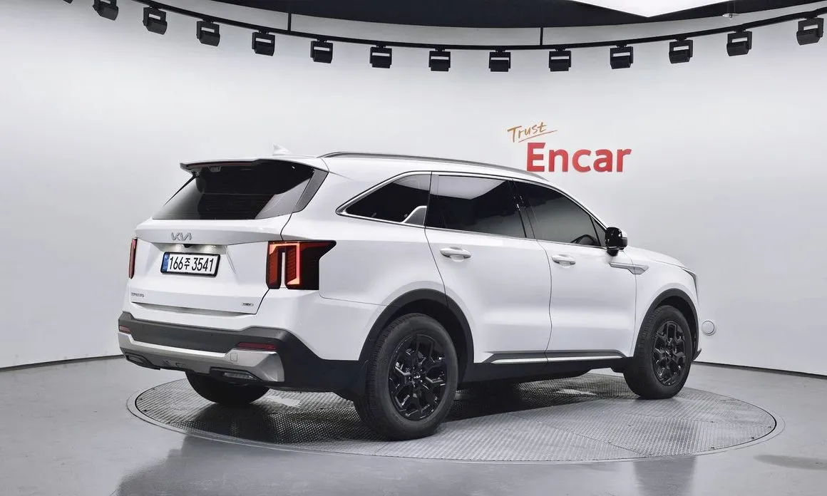 Kia Sorento — фото 6