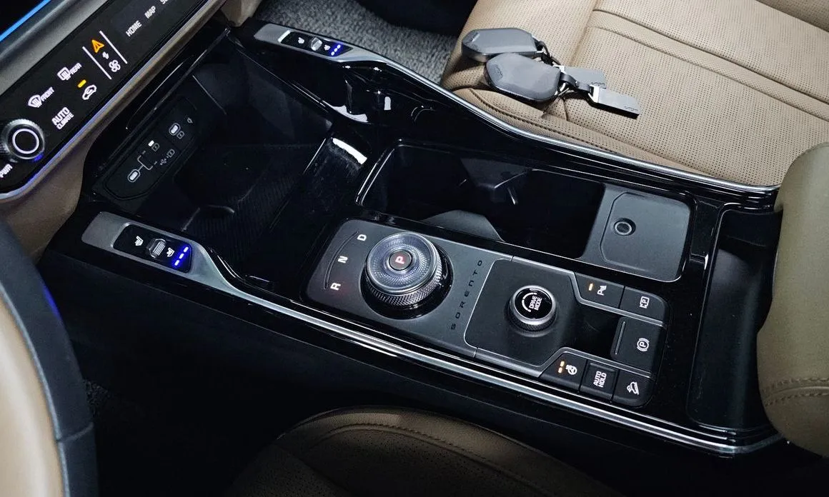 Kia Sorento — фото 9