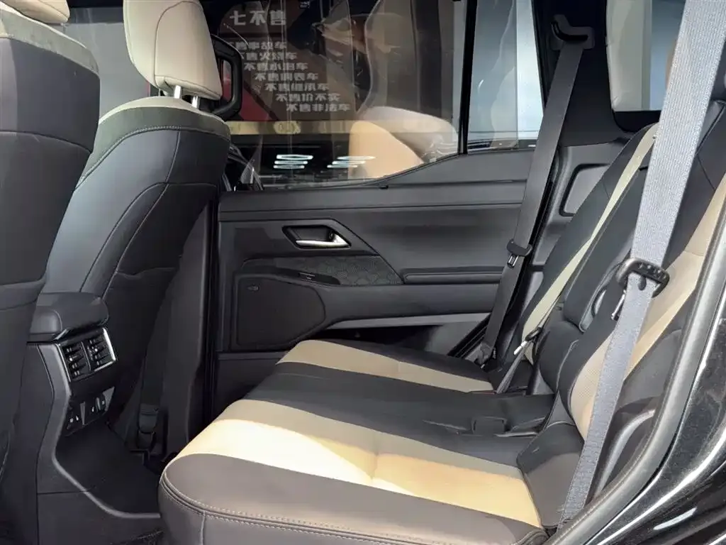 Lexus GX 2025 из CN, фото 2
