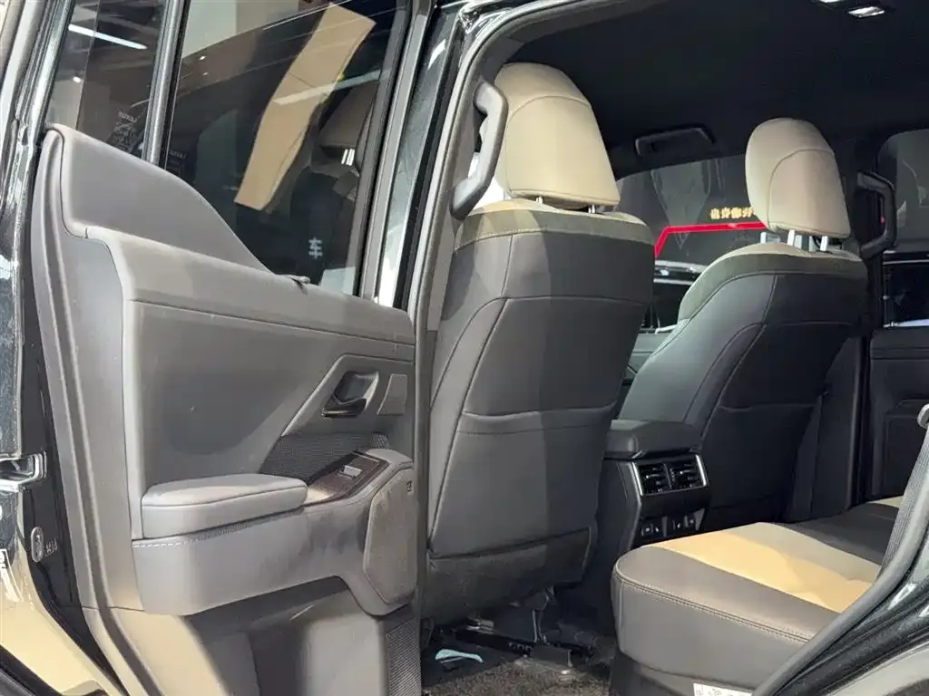 Lexus GX 2025 из CN, фото 4
