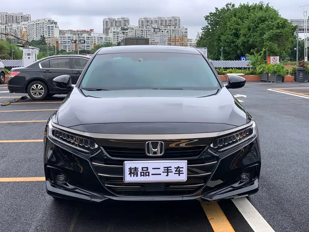 Honda Accord — фото 8