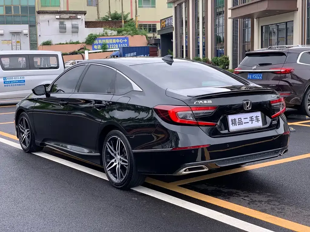 Honda Accord — фото 4