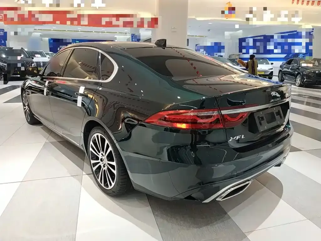 Jaguar XFL — фото 6