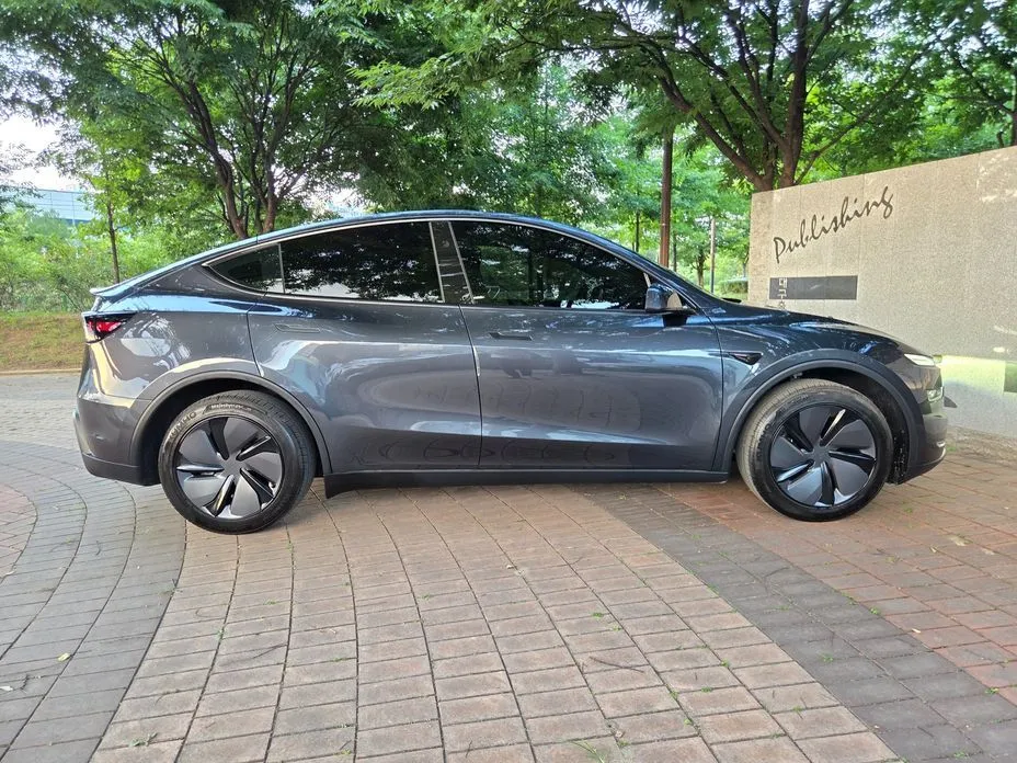 Tesla Model Y — фото 6
