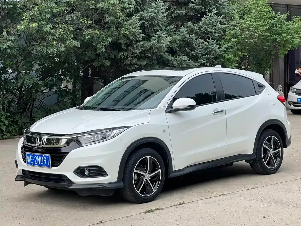 Honda Vezel — фото 1
