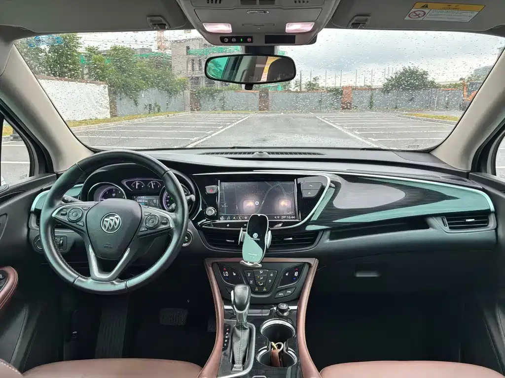 Buick Envision Plus — фото 10