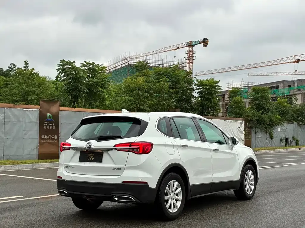 Buick Envision Plus — фото 9