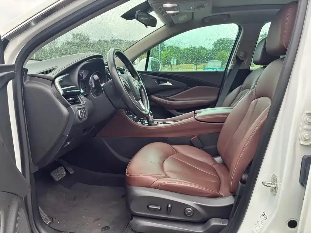 Buick Envision Plus — фото 6