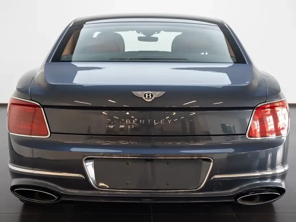 Bentley Flying Spur — фото 3