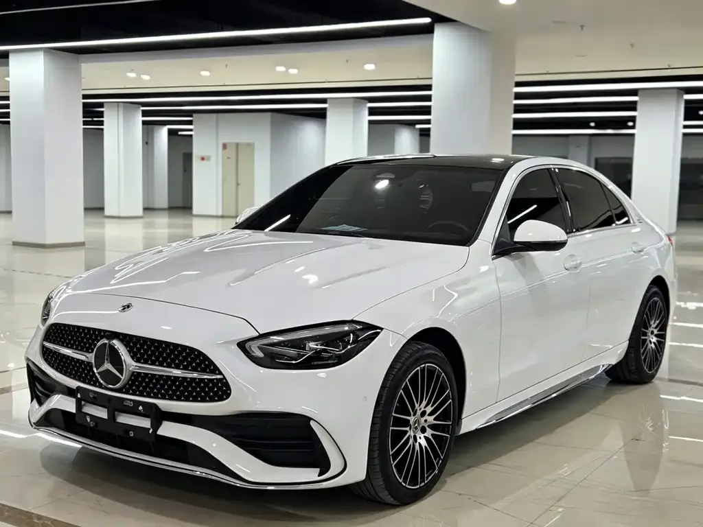 Mercedes-Benz C-Class — фото 1