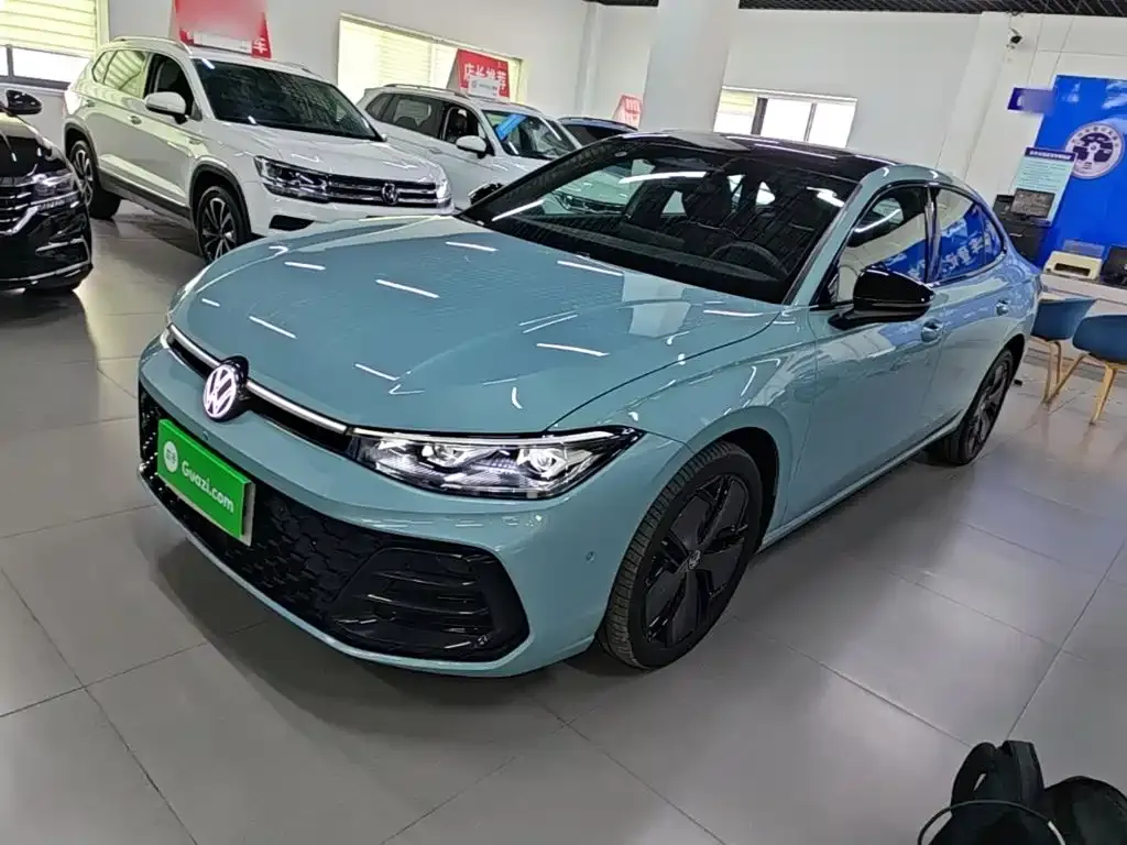 Volkswagen Passat — фото 1
